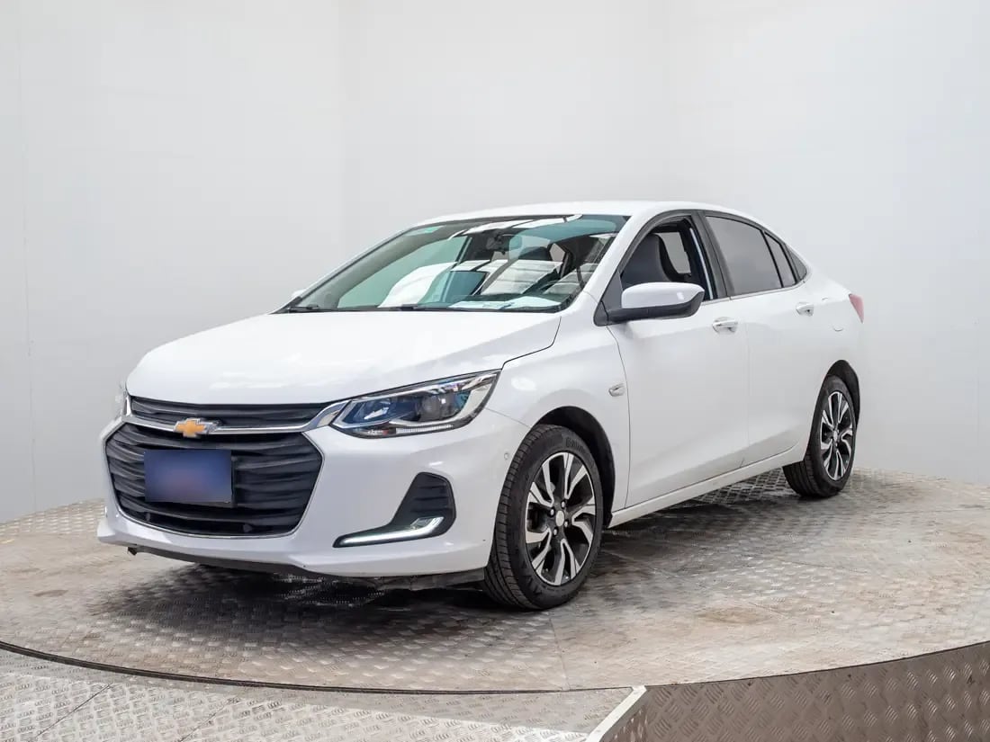 Chevrolet Onix 1.0 Sedan Premier At año 2022