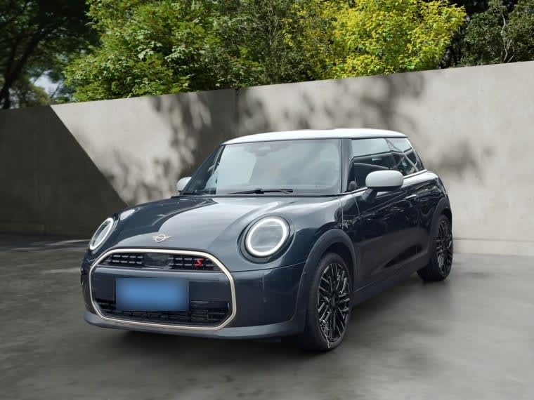 Mini Cooper S 2.0 At año 2025