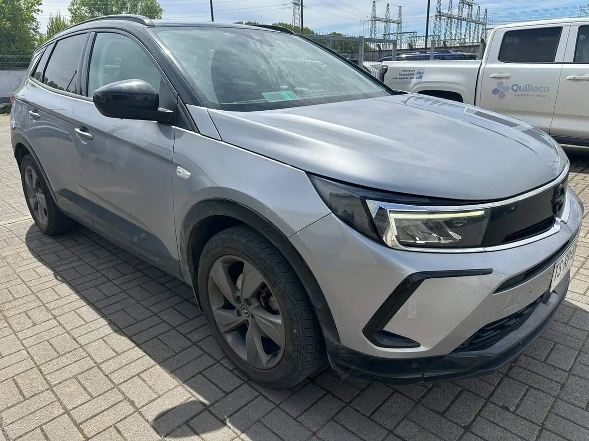 Opel Grandland 1.5 Gs Line Diesel 4x2 At8 5p año 2025
