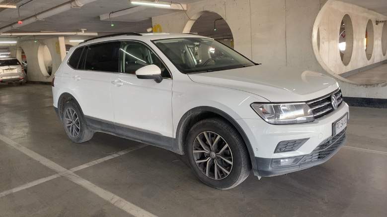 Volkswagen Tiguan 1.4 Tsi Comfortline 4x2 3row At 5p año 2021