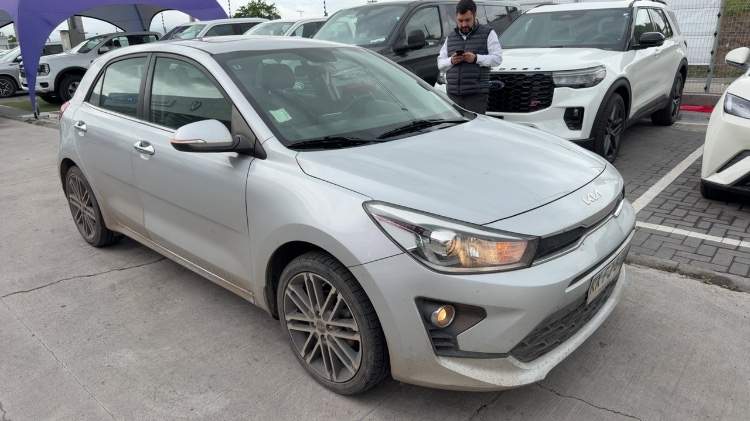 Kia Rio 5 1.6 Ex Sport 4x2 Hb Ci 6mt 5p año 2022