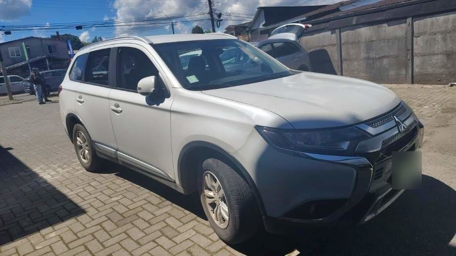 Mitsubishi Outlander 2.0 4x2 At 5p año 2020