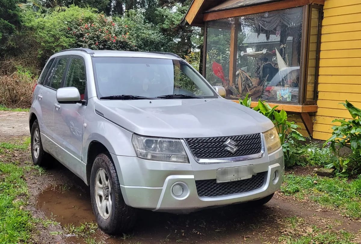 SUZUKI GRAND NOMADE 2.0 Mt Glx 4x2 año 2010 SUZUKI GRAND NOMADE 2.0 Mt Glx 4x2 año 2010