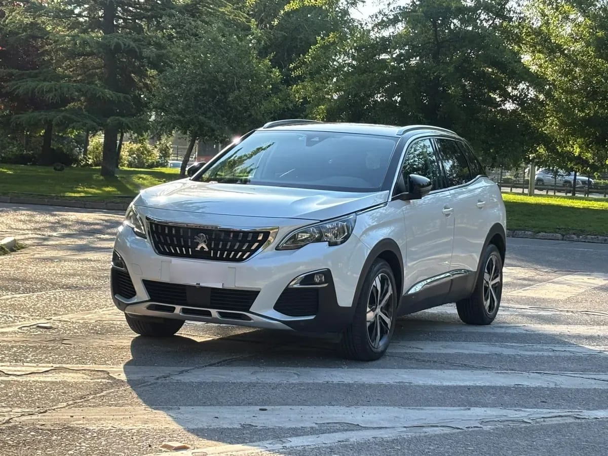 Peugeot 3008 Allure Bluehdi 1.5 año 2019