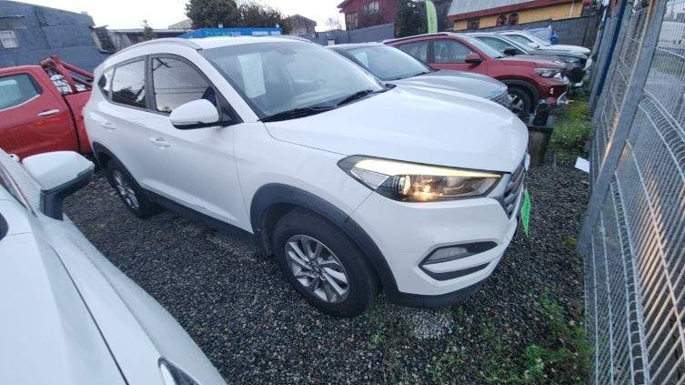 Hyundai Tucson 2.0 Gl Advance 4x2 Mt 5p año 2018