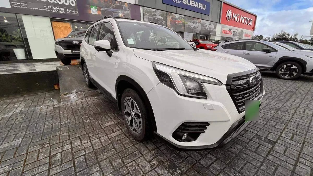 Subaru Forester 2.0i Dynamic Eyesight Awd At 5p año 2024