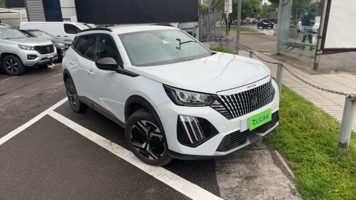 Peugeot 2008 1.2 Allure Pack Puretech 130 4x2 At 5p año 2024