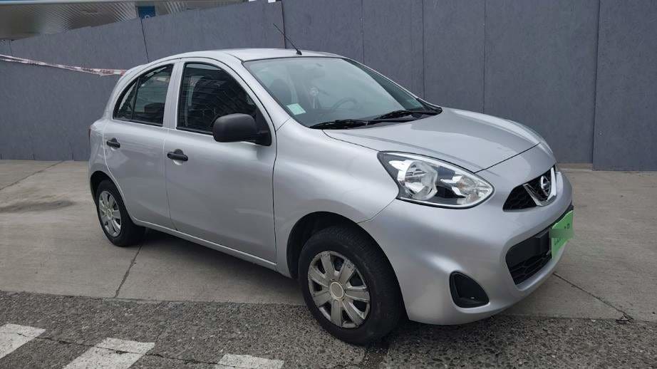 Nissan March 1.6 Sport Drive 4x2 Hb Mt 5p año 2020 Nissan March 1.6 Sport Drive 4x2 Hb Mt 5p año 2020