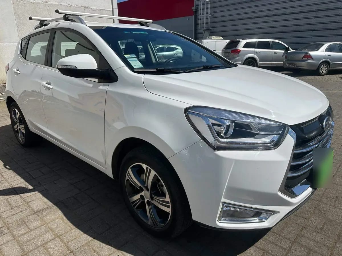 JAC Js2 1.5 Luxury 4x2 Mt 5p año 2024 JAC Js2 1.5 Luxury 4x2 Mt 5p año 2024