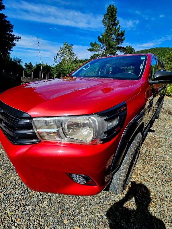 Toyota Hilux 2.4 4×4 Mt Sr Diesel año 2018