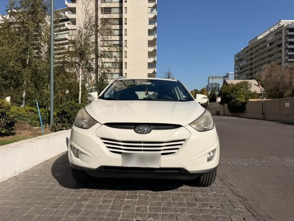 Hyundai Tucson 2.0 Gl 4x4 Ac 2ab Abs At año 2011