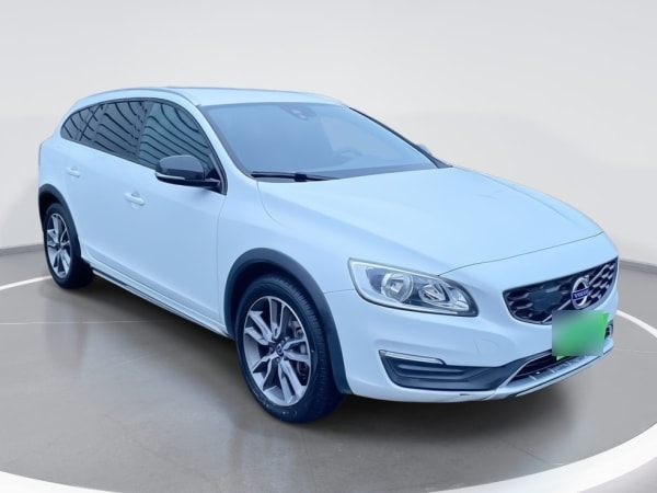 Volvo V60 2.5 D4 Diesel Cross Country Comfort Awd At 5p año 2019