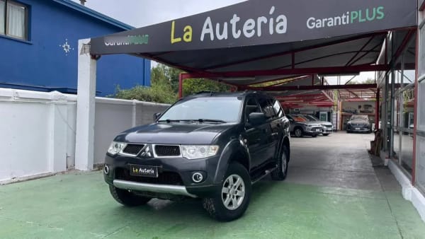 Mitsubishi Montero Sport G2 2.5 Diesel 2wd At año 2013