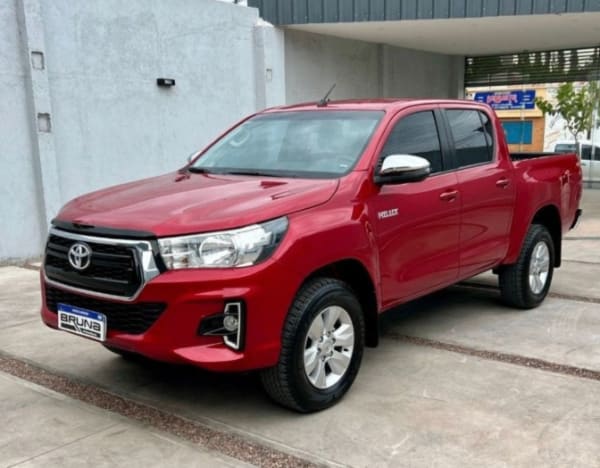 TOYOTA HILUX 2.4 Dx 7ab Mt Diesel año 2024