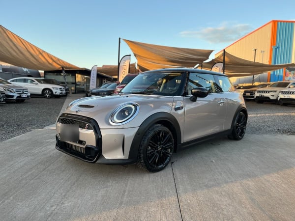 Mini Cooper Hb 3p 2.0 año 2023 Mini Cooper Hb 3p 2.0 año 2023