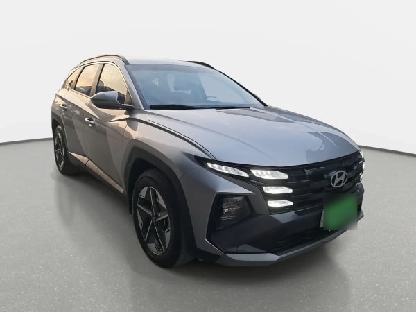 Hyundai Tucson 2.0 Nx4 Plus Fl Diesel 2wd At 5p año 2025