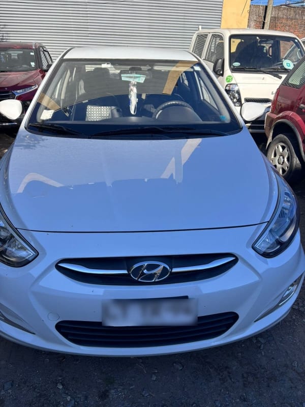 HYUNDAI ACCENT 1.4 Sdn Rb Gl 2ab Mt año 2019 HYUNDAI ACCENT 1.4 Sdn Rb Gl 2ab Mt año 2019