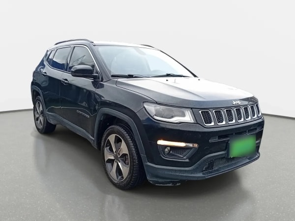 Jeep Compass 2.4 Longitude 4x4 Radio 7 9at 5p año 2019 Jeep Compass 2.4 Longitude 4x4 Radio 7 9at 5p año 2019
