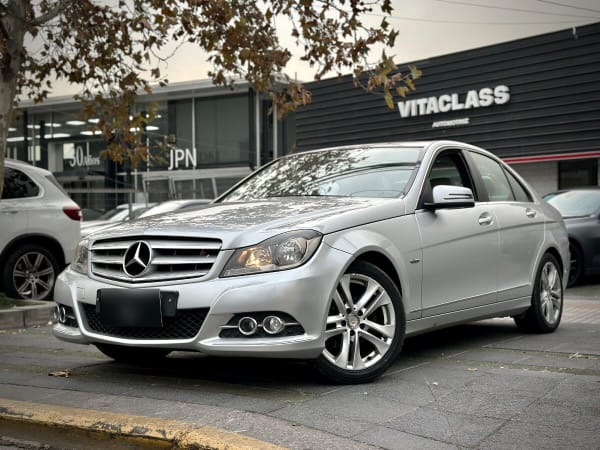 Mercedes-benz C180 Avantgard Blue Efficinecy año 2013 Mercedes-benz C180 Avantgard Blue Efficinecy año 2013