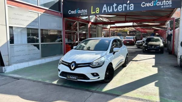 Renault Clio Expression 1.2 Mt año 2018 Renault Clio Expression 1.2 Mt año 2018