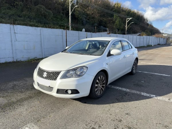 Suzuki Kizashi 2.4 Sedan Glx Mt año 2011 Suzuki Kizashi 2.4 Sedan Glx Mt año 2011