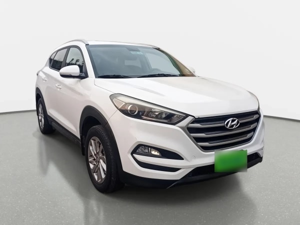 Hyundai Tucson 2.0 Gl Advance Nav 4x2 6at 5p año 2017