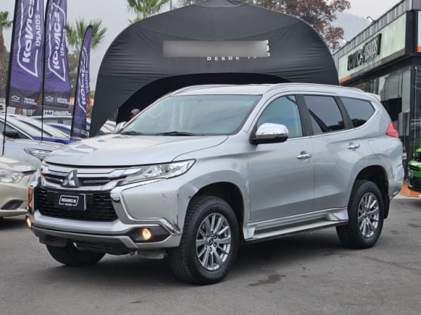 Mitsubishi Montero Sport Mt 4x2 2.4 año 2017