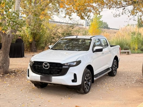 Mazda BT-50 2.2 Dc High Plus At 4x4 Diesel año 2026