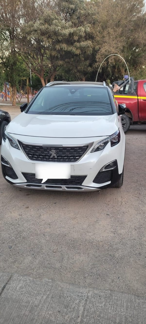 Peugeot 5008 1.6 Allure Turbo Thp 165hp E6 At año 2018 Peugeot 5008 1.6 Allure Turbo Thp 165hp E6 At año 2018