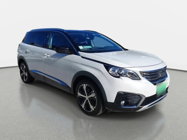 Peugeot 5008 1.5 Allure Bluehdi 4x2 130 Eat6 5p año 2020 Peugeot 5008 1.5 Allure Bluehdi 4x2 130 Eat6 5p año 2020