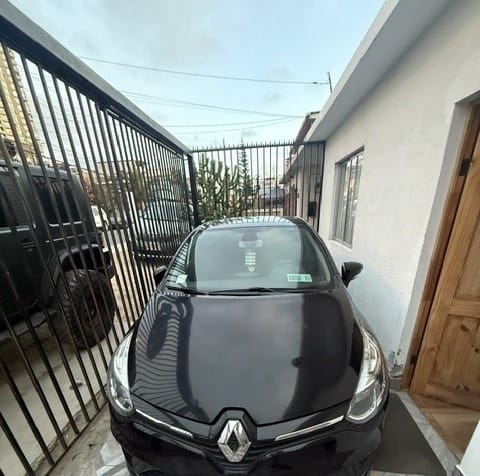 Renault Clio 0.9 Authentique Mt año 2021