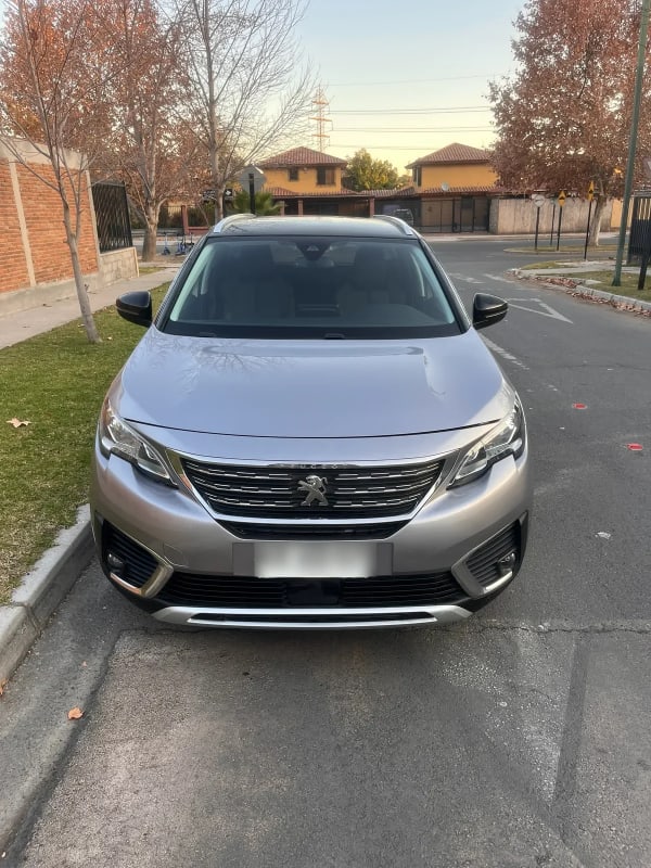 Peugeot 5008 2.0 Allure Bluehdi 150ho E6 Mt Diesel año 2018