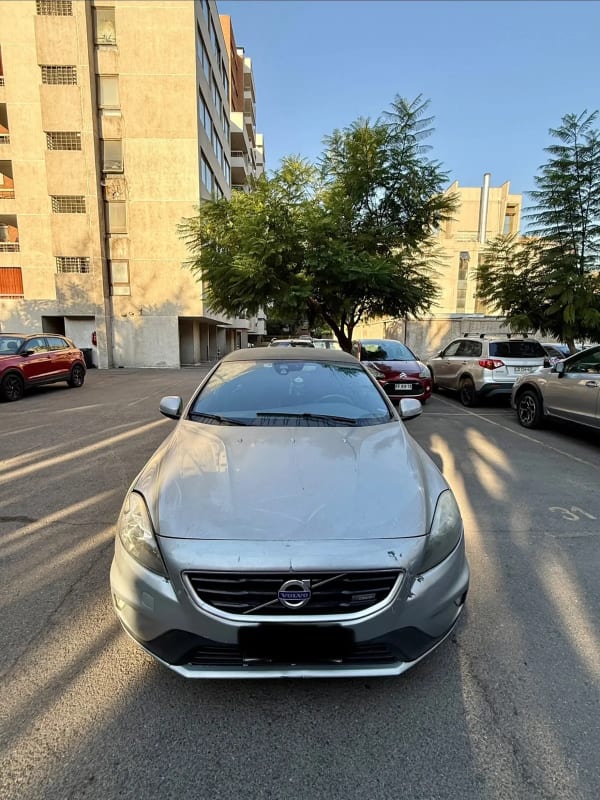 Volvo V40 1.6 T4 R-Desing Mt año 2013