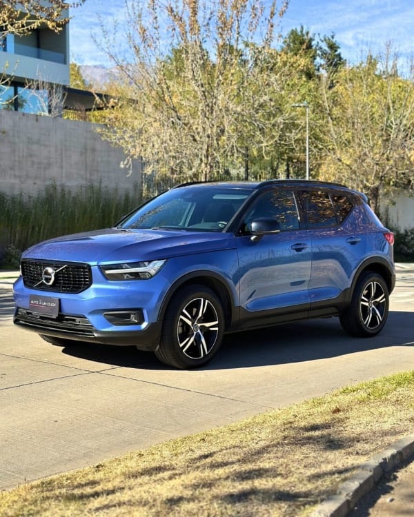 Volvo Xc40 2.0 T4 Fwd R-Design At año 2020
