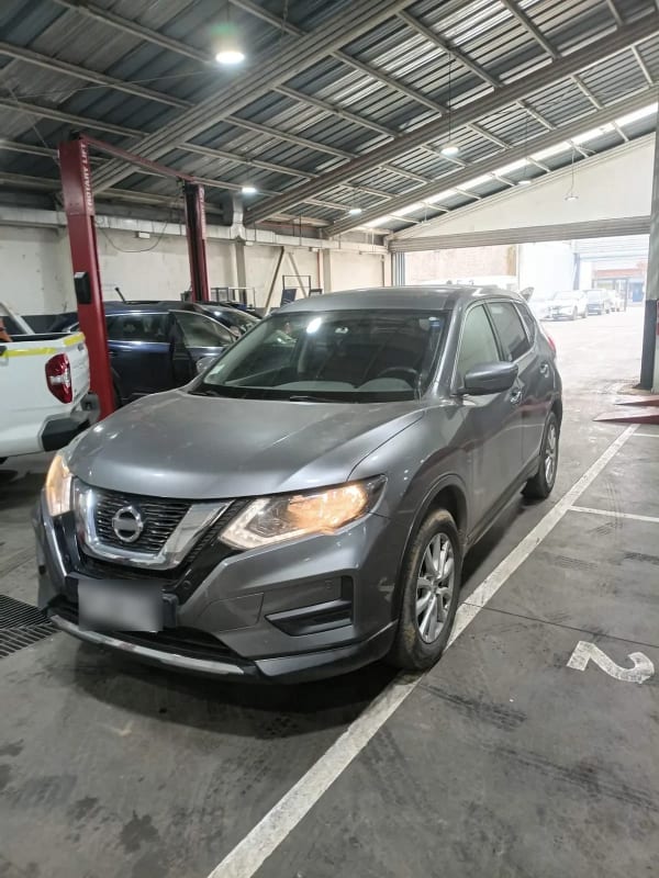 Nissan X-Trail 2.5 Sense 4x2 3row Cvt At 5p año 2023 Nissan X-Trail 2.5 Sense 4x2 3row Cvt At 5p año 2023