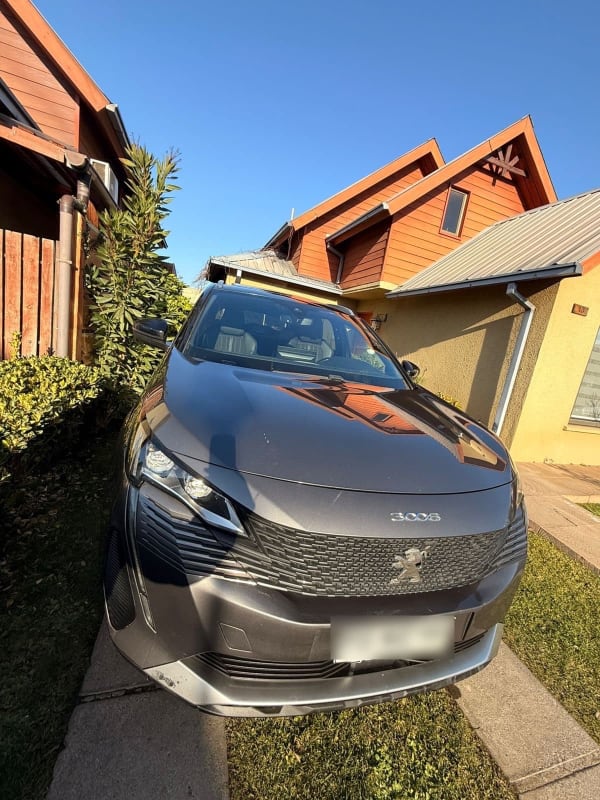 PEUGEOT 3008 1.5 Active Pack Bluehdi 130 Mt Diesel año 2021 PEUGEOT 3008 1.5 Active Pack Bluehdi 130 Mt Diesel año 2021
