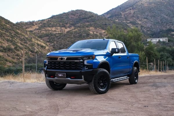 CHEVROLET SILVERADO 5.3 Cc Lt Tb At 4x4 año 2023 CHEVROLET SILVERADO 5.3 Cc Lt Tb At 4x4 año 2023