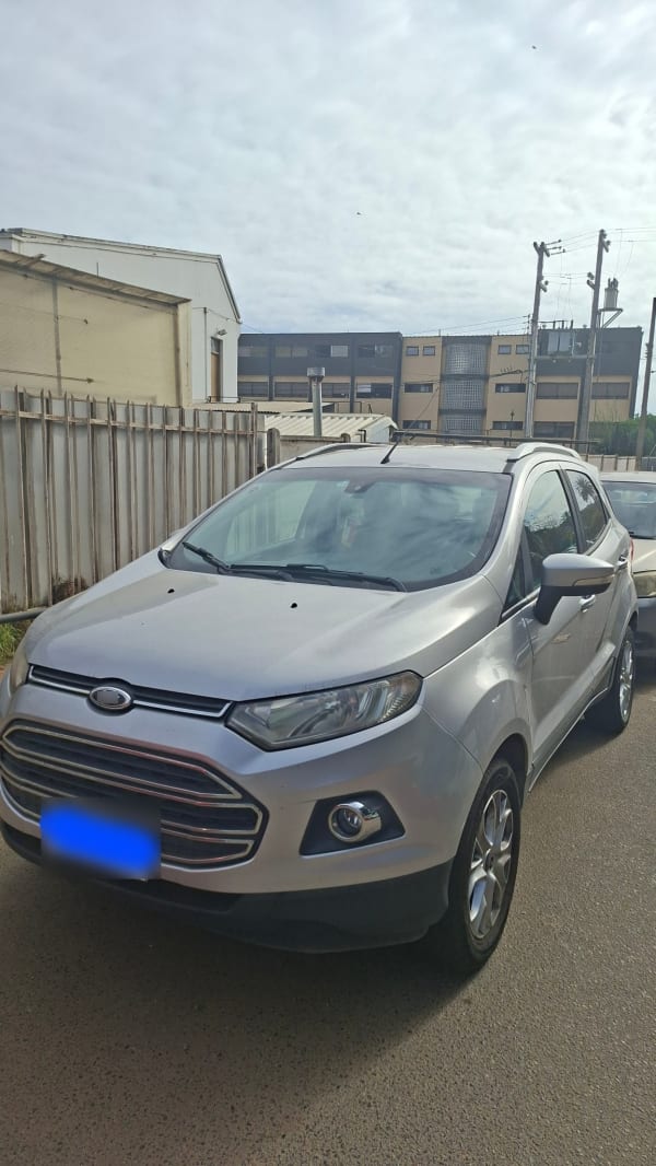 Ford ECOSPORT 1.6 Titanium Mt 4x2 año 2015 Ford ECOSPORT 1.6 Titanium Mt 4x2 año 2015