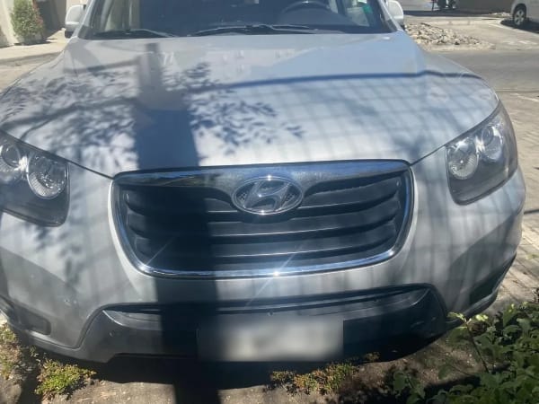 HYUNDAI SANTA FE 2.4 Gls 4wd Mt año 2011 HYUNDAI SANTA FE 2.4 Gls 4wd Mt año 2011