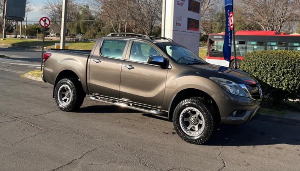 MAZDA BT-50 2.2 Doble Cabina Sdx Mt 4x2 Diesel año 2019
