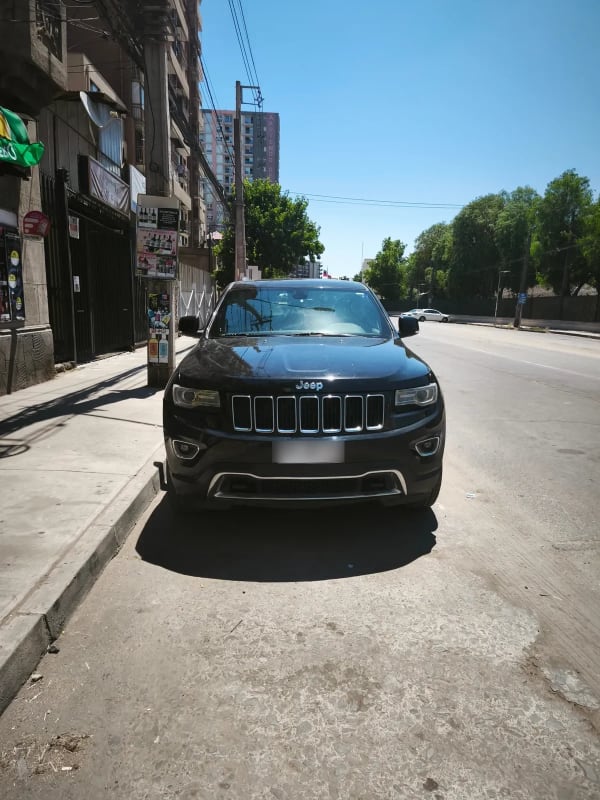 JEEP GRAND CHEROKEE 3.6 Limited Lx At 4x4 año 2022