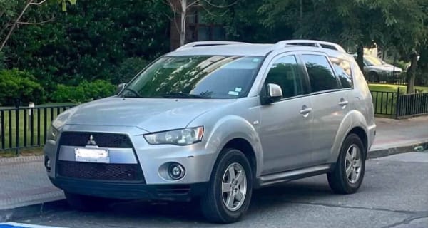 Mitsubishi Outlander 2.4 4x4 Gls At año 2010