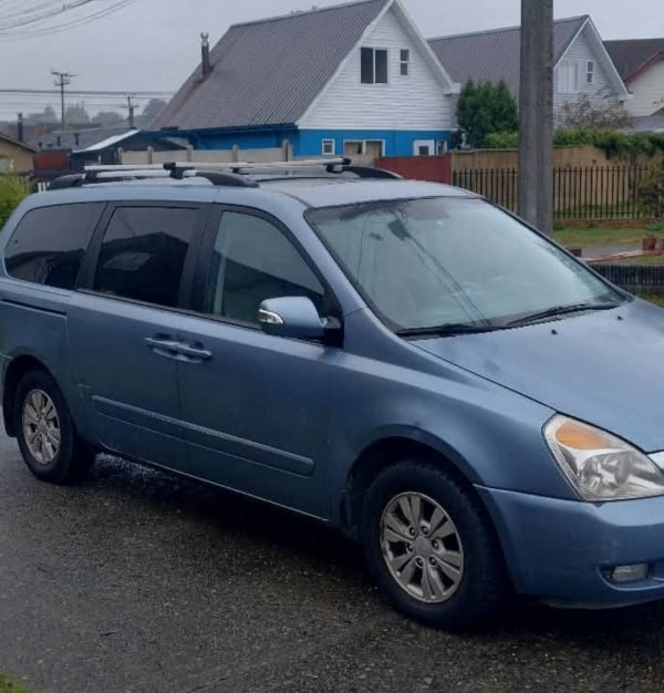 KIA MOTORS GRAND CARNIVAL Grand Carnival Lx Dsl 2.9 Mec año 2011