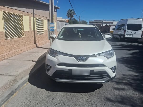 TOYOTA RAV4 2.5 Limited 4x2 At 7ab 732pu3 año 2017 TOYOTA RAV4 2.5 Limited 4x2 At 7ab 732pu3 año 2017