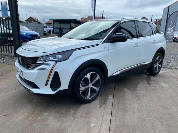 Peugeot 3008 Puretech 180 Eat8 1.6 año 2023