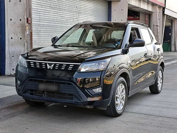 Mahindra Xuv 300 1.2t Comfort 4x2 Mt 5p año 2025