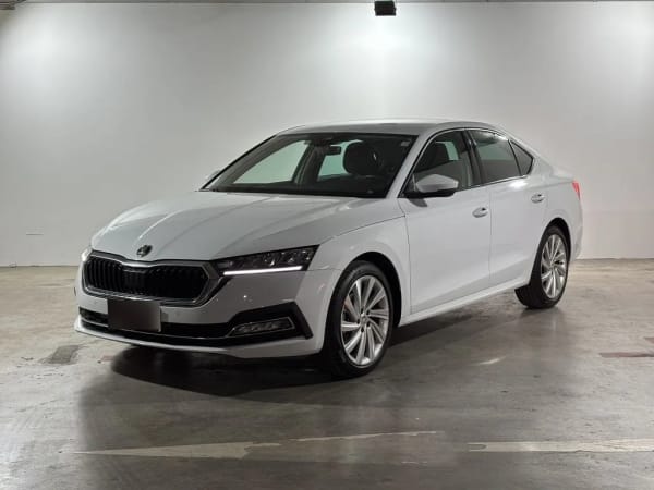 Skoda Octavia 1.4 Tsi At - Design año 2025 Skoda Octavia 1.4 Tsi At - Design año 2025