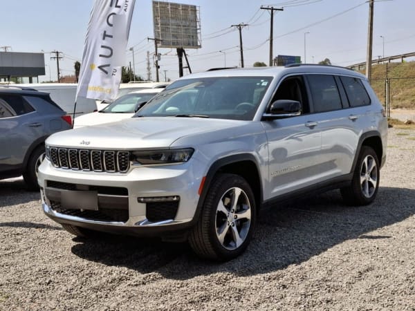 Jeep Grand Cherokee Limited año 2023