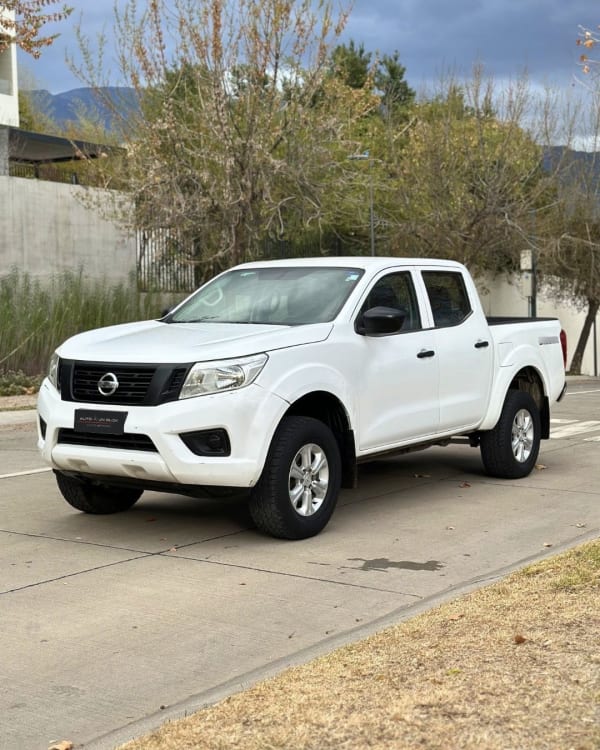 Nissan NP300 2.3 D Navara Dc Se Mt Diesel año 2020 Nissan NP300 2.3 D Navara Dc Se Mt Diesel año 2020