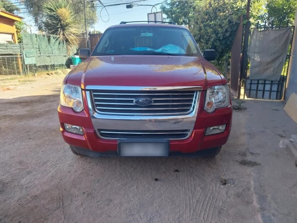 FORD EXPLORER 4.0 Xlt Comfort 4x2 3r At año 2011